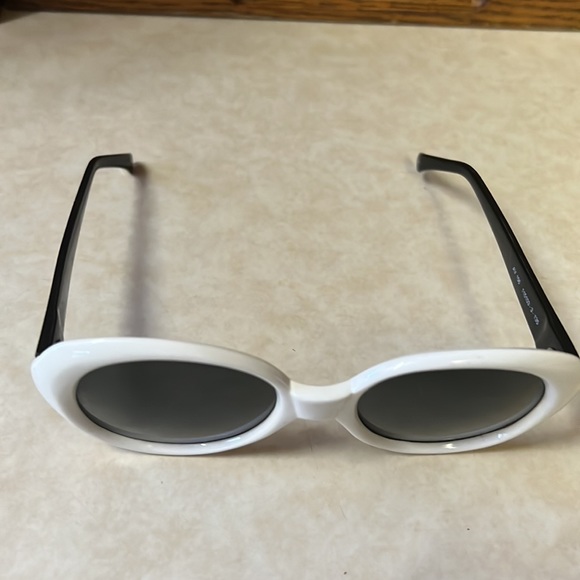 Vintage Adrienne Vittadini Sunglasses - Picture 3 of 8